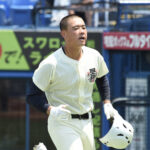 西東京大会準々決勝 日大三・竹中秀明が高校通算9本目の衝撃アーチ。健大高崎・佐藤龍月とは中学時代のチームメイト